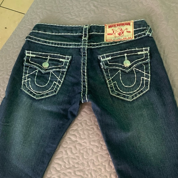 TRUE RELIGION FLARED JEANS - Picture 2 of 5